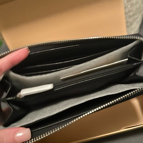 Michael Kors Black Wallet - Picture 3 of 6